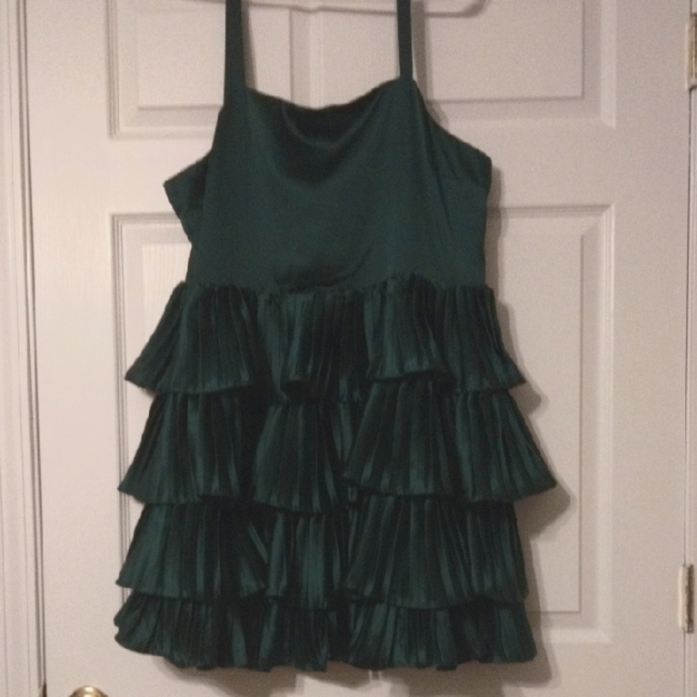 Elegant Green Tiered Dress